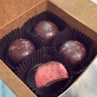 VEGAN RAW HEALTHY TRUFFLES